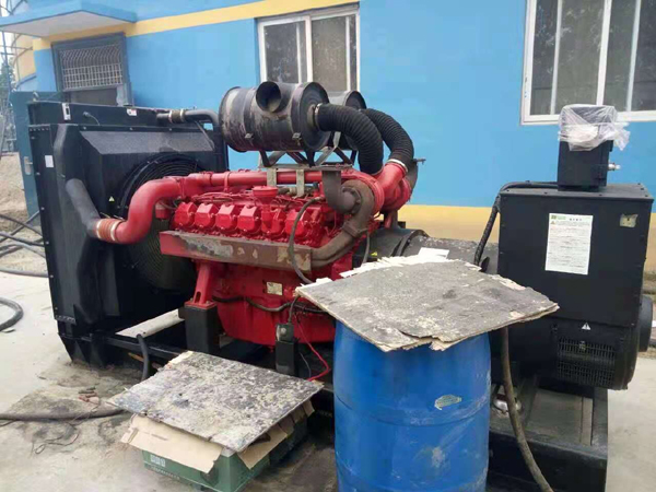 安达关于柴油发电机组水箱污垢的产生与清理