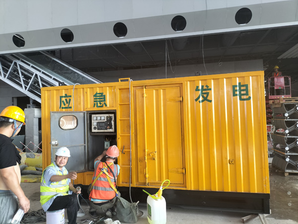 安达怎样判断空气滤清器是否需要更换？