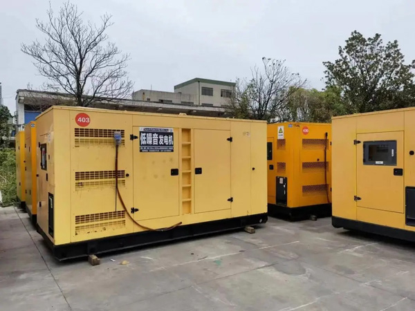 安达如何检查柴油发电机的空气滤清器是否需要更换？